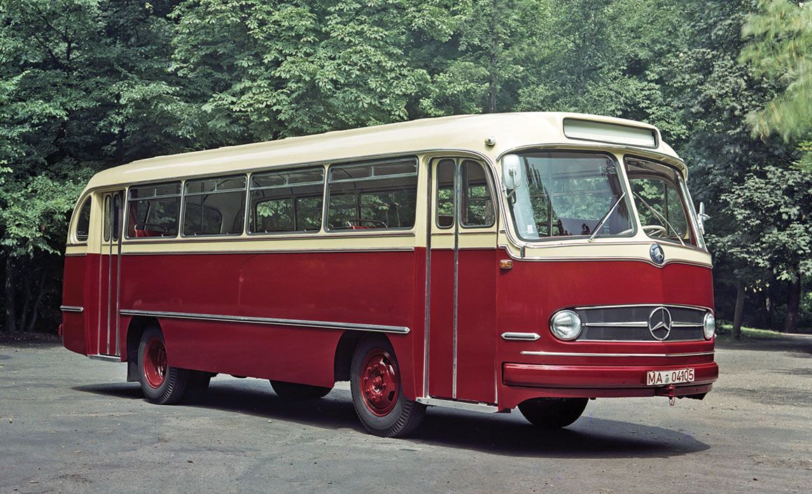 Το Mercedes-Benz O 321 H σε διαμόρφωση αστικού λεωφορείου με πτυσσόμενες πόρτες. Συνολικά κατασκευάστηκαν 18.083 μονάδες του οχήματος.
