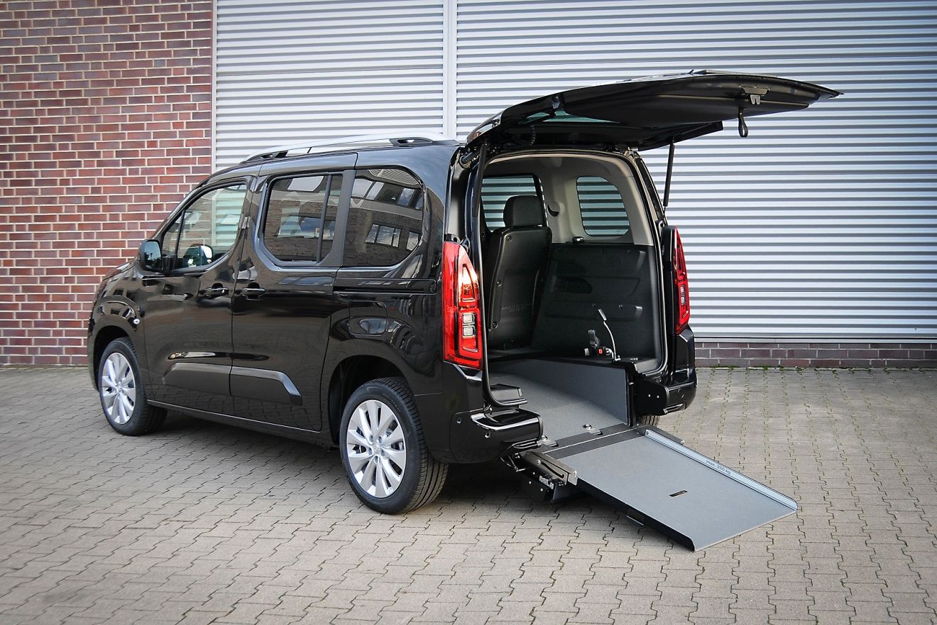 Η Opel προσφέρει μία ευρεία γκάμα μετατροπών για το Combo Life, προκειμένου αυτό να είναι προσβάσιμο από αμαξίδια ΑΜΕΑ.
