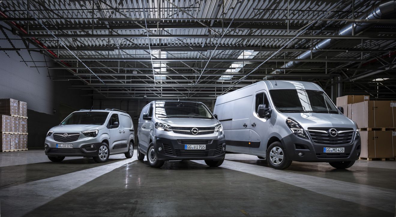 Η Opel συνεχίζει την ανανέωση της γκάμας της στα επαγγελματικά οχήματα και μετά τα νέα Combo Cargo και Vivaro, παρουσιάζει τη νέα γενιά του μεγάλου της βαν, του Movano των 4,5 τόνων. 