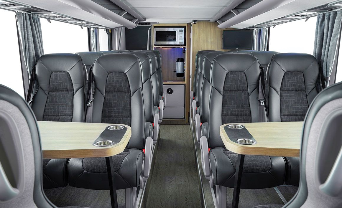 Με άνεση και ασφάλεια θα μεταφερθούν έως και 96 επιβάτες, τόσο στον πρώτο όσο και στον δεύτερο όροφο του Volvo 9700 DD.